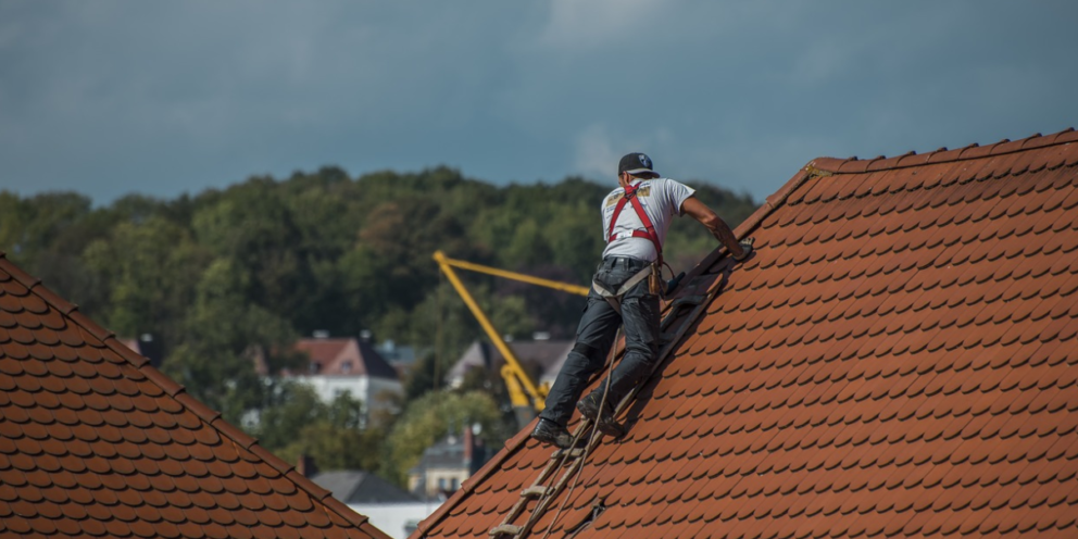 Considerations to Make Before Repairing Your Roof