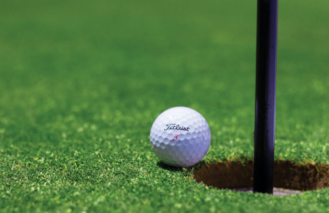 Tips on How to Set a Golf Course in Your Backyard